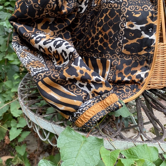 Jacket animal print M gold lining, working zipper closure, pockets - Picture 4 of 7